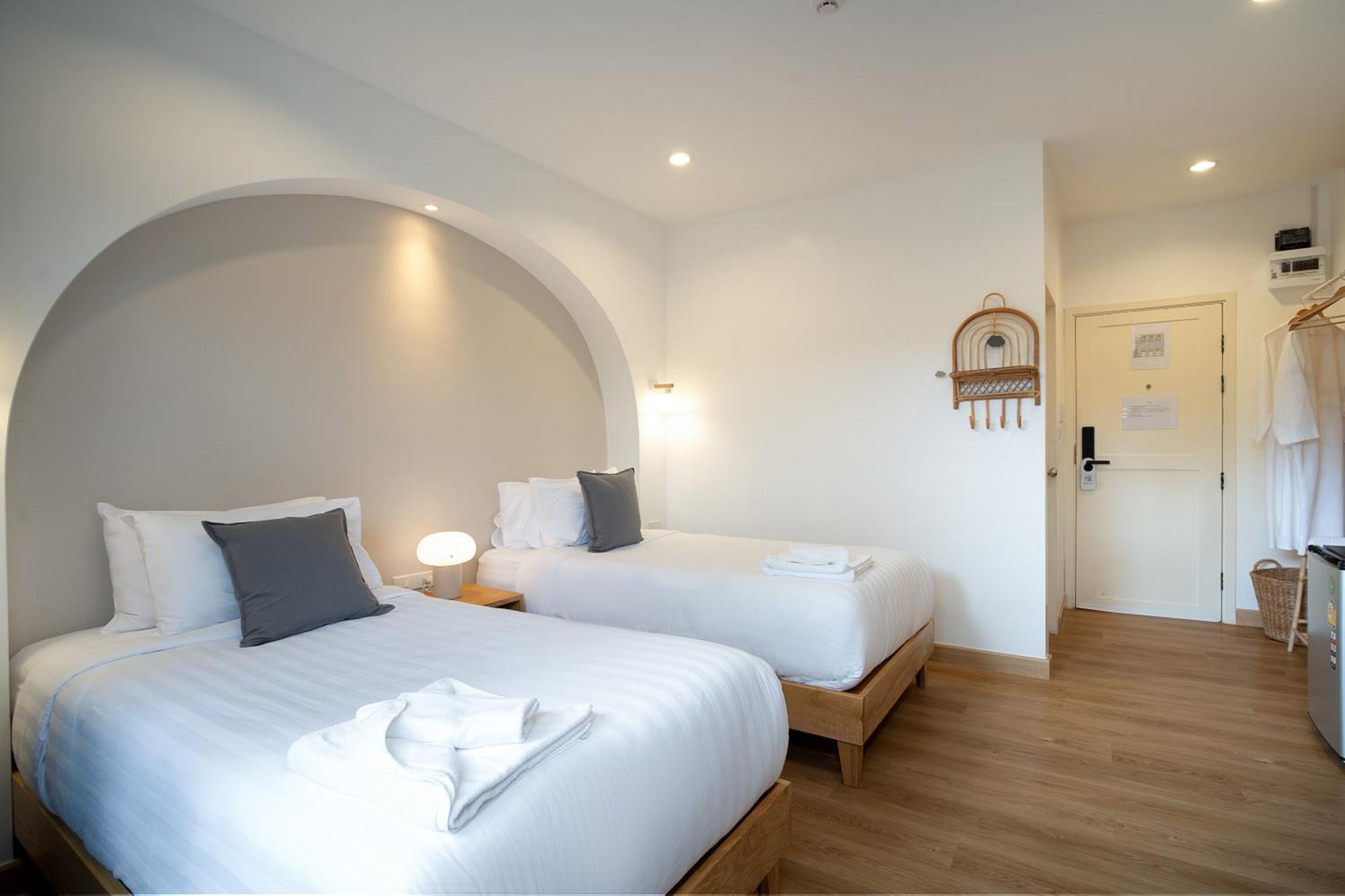 The Modeva Hotel Канчанабури Стая снимка